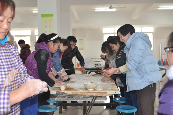 河南路友机械冬至包饺子