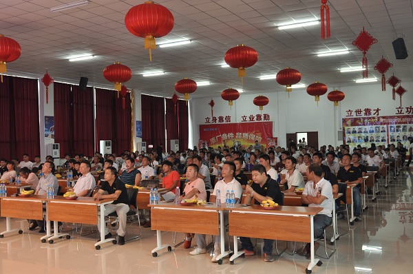 河南天助开云足球挖机订货会圆满落幕