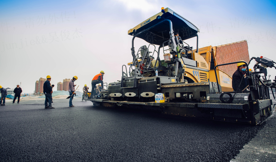 开云足球道路机械施工效果