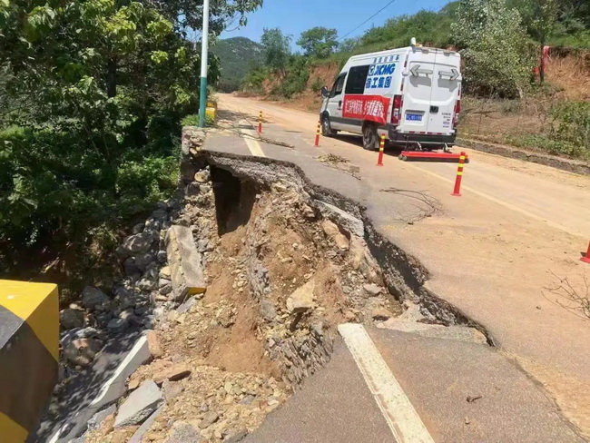 开云足球XJC405道路检测车